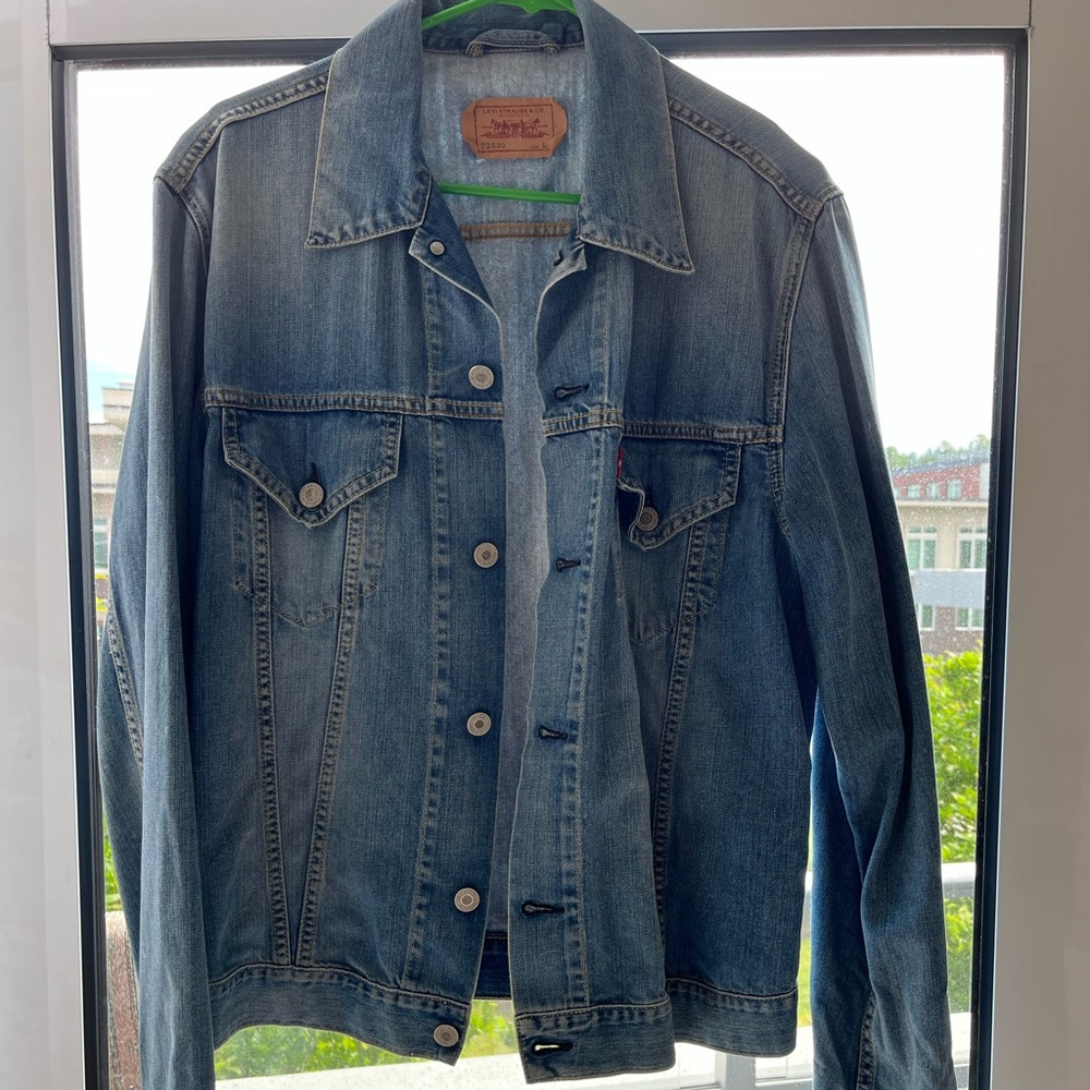 Levi’s denim jacket